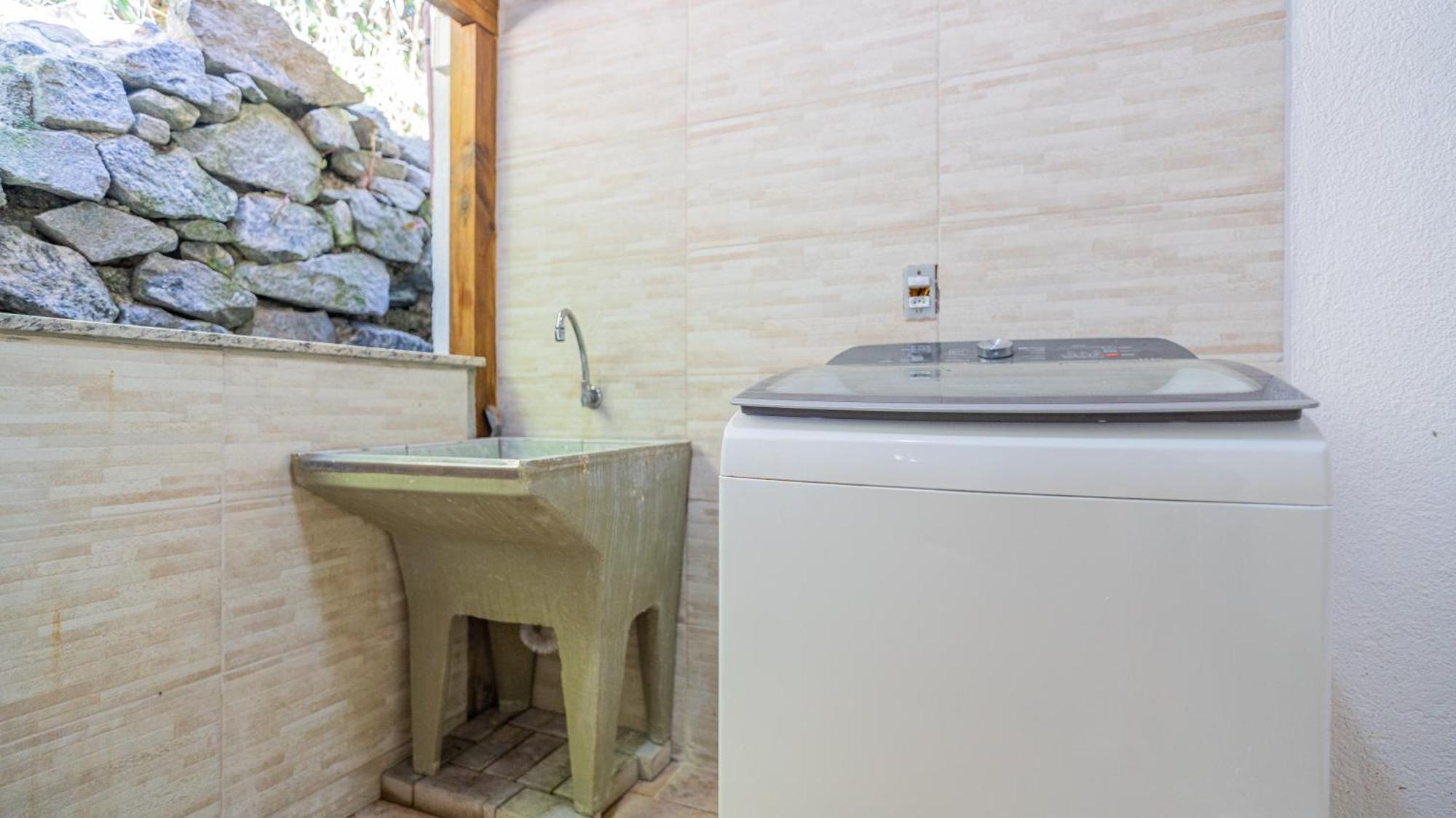 Vila Residencial Com Piscina Possui Jacuzzi Aquecida Com Hidromassagem Bombinhas Exteriér fotografie