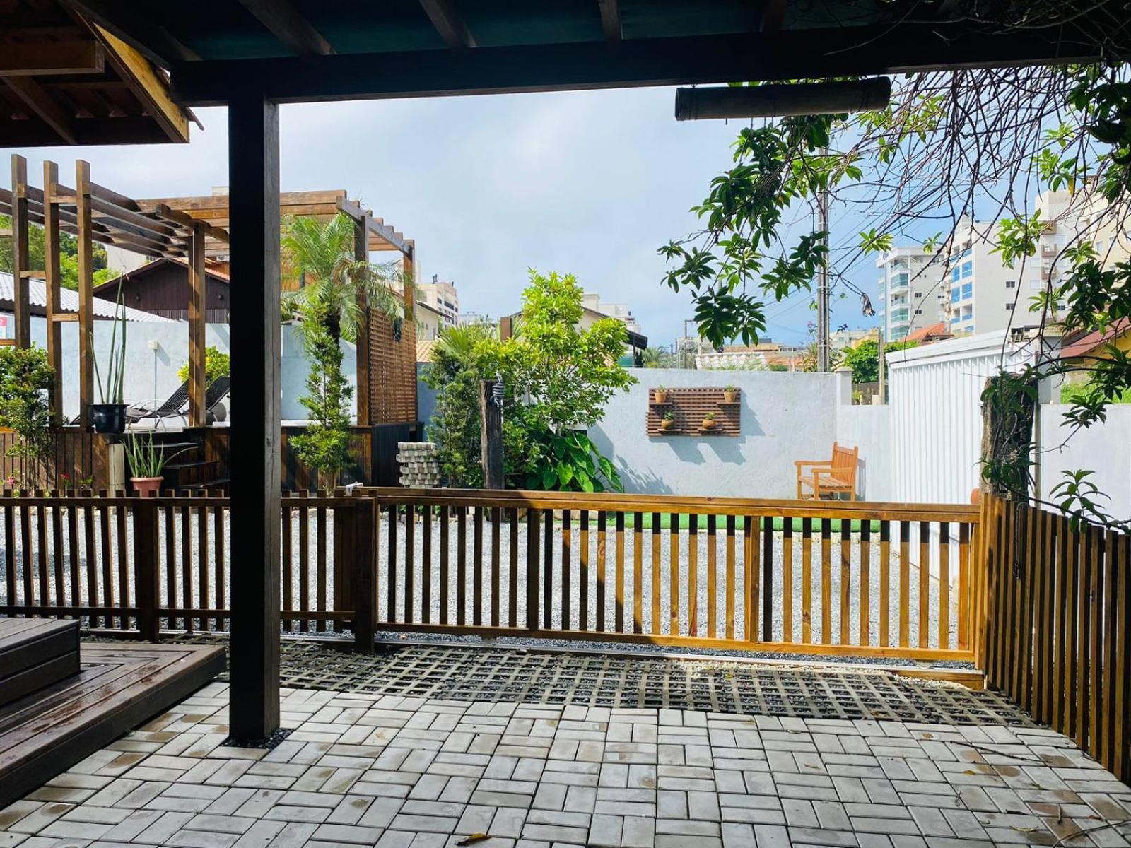 Vila Residencial Com Piscina Possui Jacuzzi Aquecida Com Hidromassagem Bombinhas Exteriér fotografie