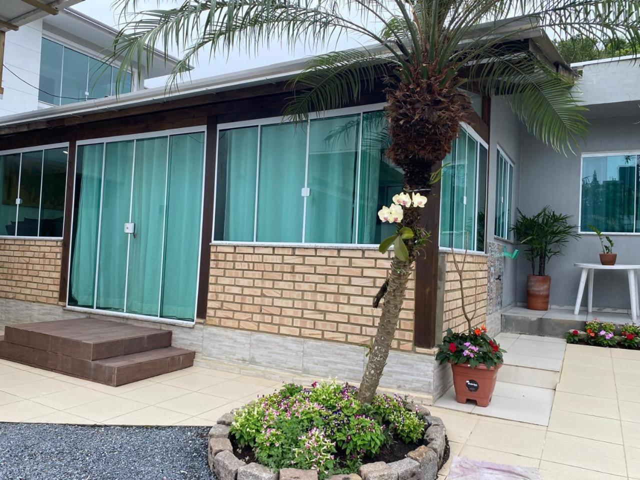 Vila Residencial Com Piscina Possui Jacuzzi Aquecida Com Hidromassagem Bombinhas Exteriér fotografie